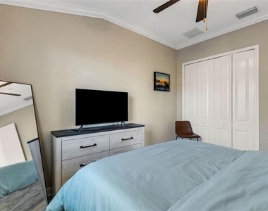 289 Sapphire Lake Drive - Photo Thumbnail 38