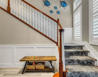 289 Sapphire Lake Drive - Photo Thumbnail 4