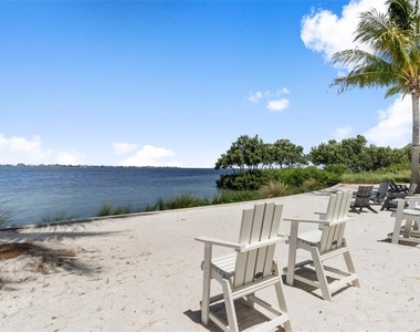 289 Sapphire Lake Drive - Photo Thumbnail 86