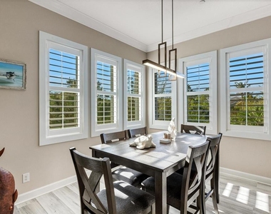289 Sapphire Lake Drive - Photo Thumbnail 17