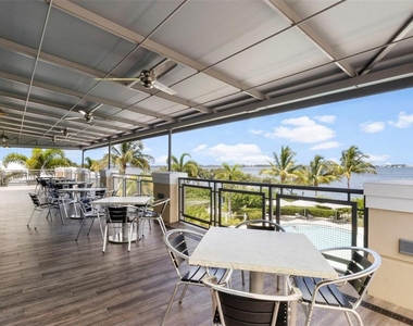 289 Sapphire Lake Drive - Photo Thumbnail 79
