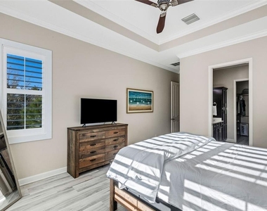 289 Sapphire Lake Drive - Photo Thumbnail 27