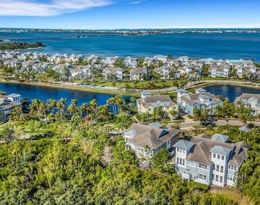 289 Sapphire Lake Drive - Photo Thumbnail 57
