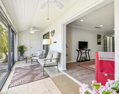 4540 Bee Ridge Road - Photo Thumbnail 9
