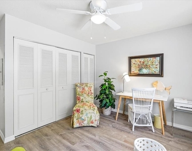 4540 Bee Ridge Road - Photo Thumbnail 18