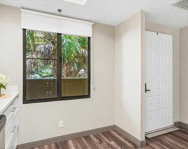 4540 Bee Ridge Road - Photo Thumbnail 9