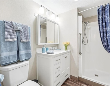 4540 Bee Ridge Road - Photo Thumbnail 18