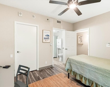 4540 Bee Ridge Road - Photo Thumbnail 20