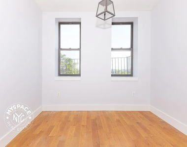 462 Pulaski Street - Photo Thumbnail 3
