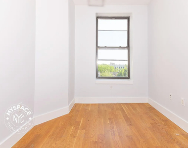 462 Pulaski Street - Photo Thumbnail 4