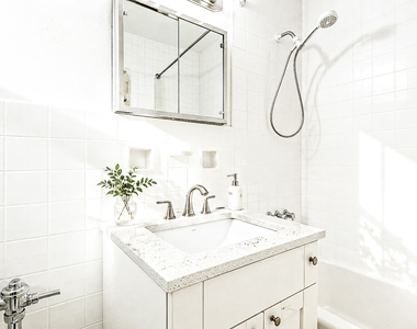 235 East 83rd Street - Photo Thumbnail 4