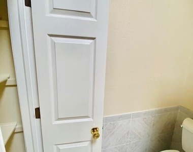 7421 Bishop Flores Drive - Photo Thumbnail 13