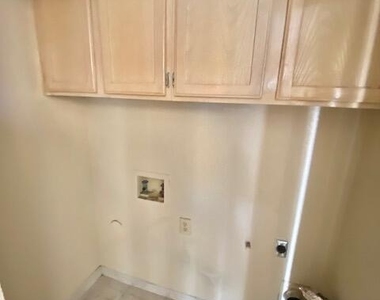 7421 Bishop Flores Drive - Photo Thumbnail 21