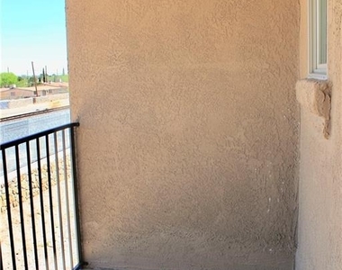 545 East Road - Photo Thumbnail 10