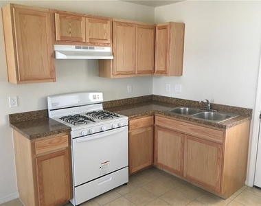 545 East Road - Photo Thumbnail 7
