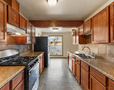 5201 Cornell Avenue - Photo Thumbnail 16