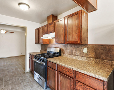 5201 Cornell Avenue - Photo Thumbnail 19