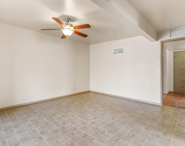 5201 Cornell Avenue - Photo Thumbnail 15