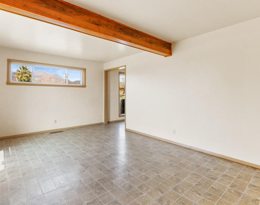 5201 Cornell Avenue - Photo Thumbnail 28