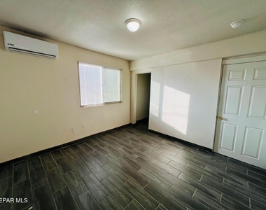 7182 Ponce Drive - Photo Thumbnail 6