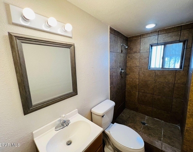 7182 Ponce Drive - Photo Thumbnail 5