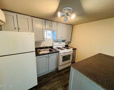 7182 Ponce Drive - Photo Thumbnail 4