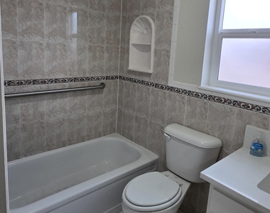 11188 Shoreline Drive - Photo Thumbnail 19