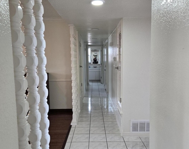 11188 Shoreline Drive - Photo Thumbnail 11