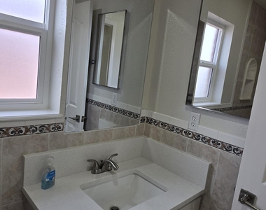 11188 Shoreline Drive - Photo Thumbnail 20