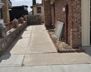 11188 Shoreline Drive - Photo Thumbnail 27