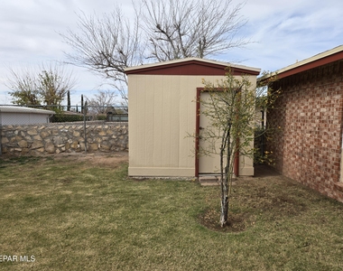 11188 Shoreline Drive - Photo Thumbnail 25
