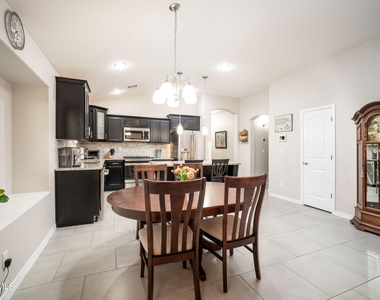 11364 Bullseye Street - Photo Thumbnail 4