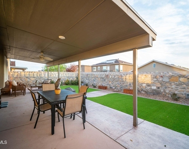 11364 Bullseye Street - Photo Thumbnail 18
