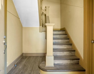 500 Fewel Street - Photo Thumbnail 2