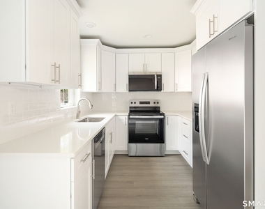 91 Taft Pointe - Photo Thumbnail 9