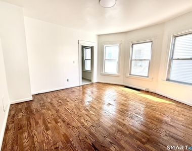 202 Sixth Street - Photo Thumbnail 3