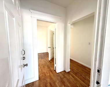 202 Sixth Street - Photo Thumbnail 8