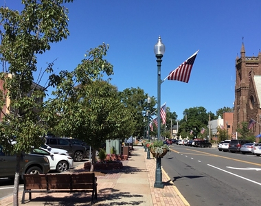 200 Main Street - Photo Thumbnail 9