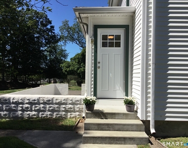 200 Main Street - Photo Thumbnail 1