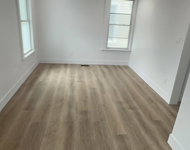 26 Rowan Street - Photo Thumbnail 4