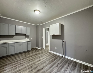 1102 Main Street - Photo Thumbnail 1