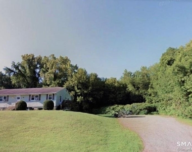 8 White Oak Road - Photo Thumbnail 3