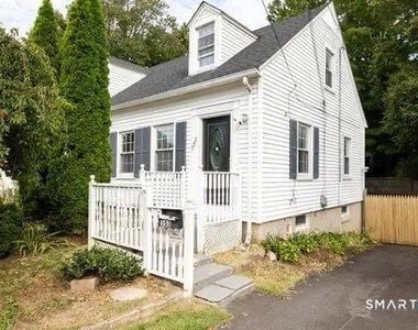 353 Circular Avenue - Photo Thumbnail 1