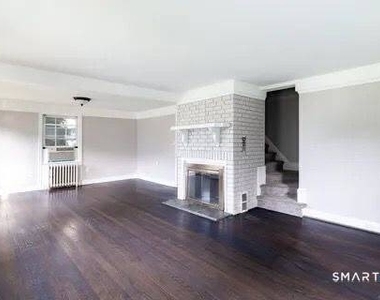353 Circular Avenue - Photo Thumbnail 9