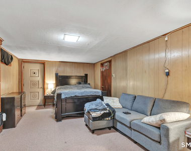 82 Crown Street - Photo Thumbnail 15