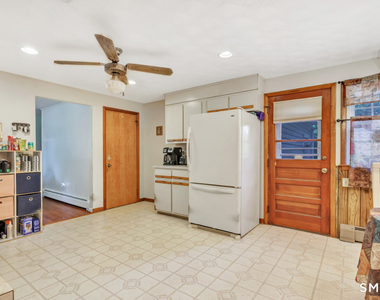 82 Crown Street - Photo Thumbnail 9