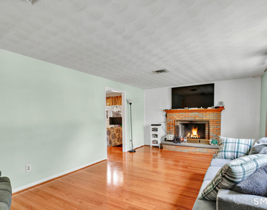 82 Crown Street - Photo Thumbnail 7