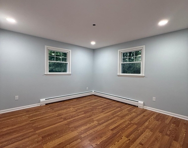 82 Crown Street - Photo Thumbnail 22