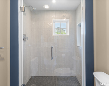 16 Saint Charles Avenue - Photo Thumbnail 17