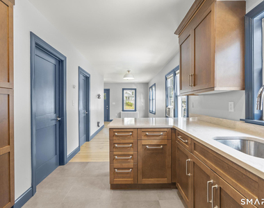 16 Saint Charles Avenue - Photo Thumbnail 10